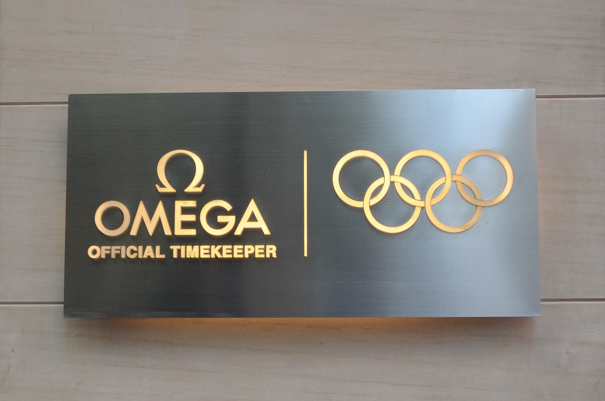 Outdoor backlit light box signs